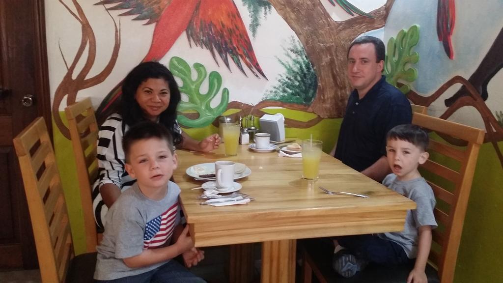 Apart Hotel Pico Bonito La Ceiba Eksteriør bilde