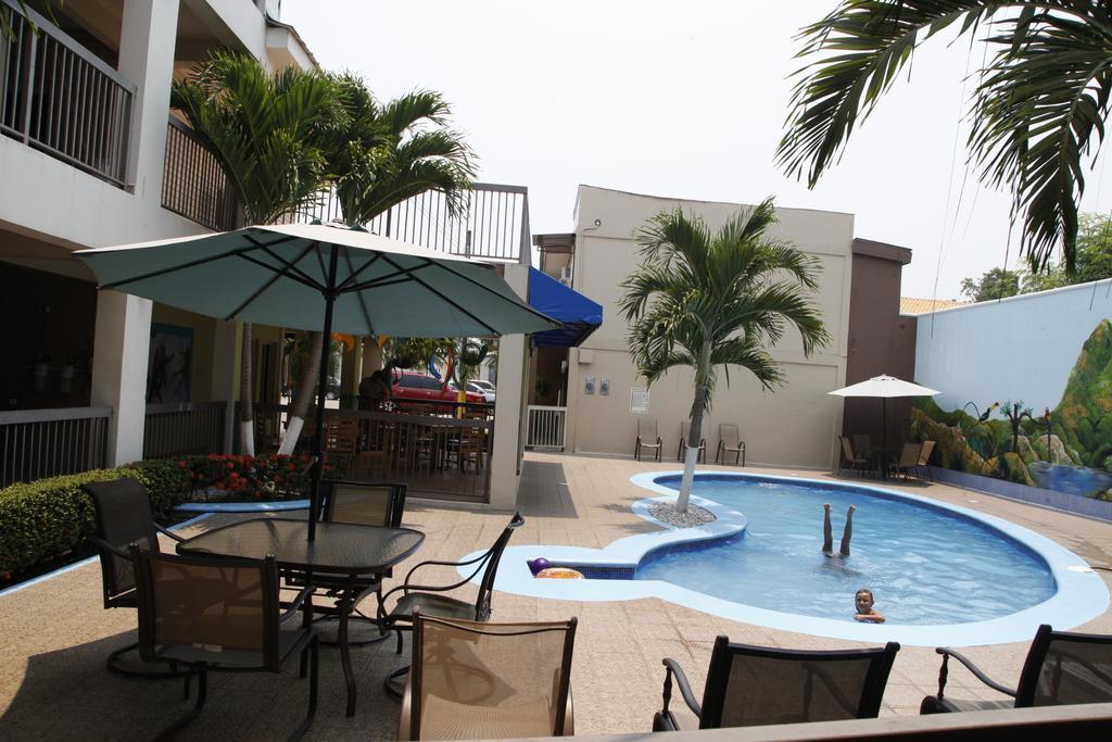 Apart Hotel Pico Bonito La Ceiba Eksteriør bilde