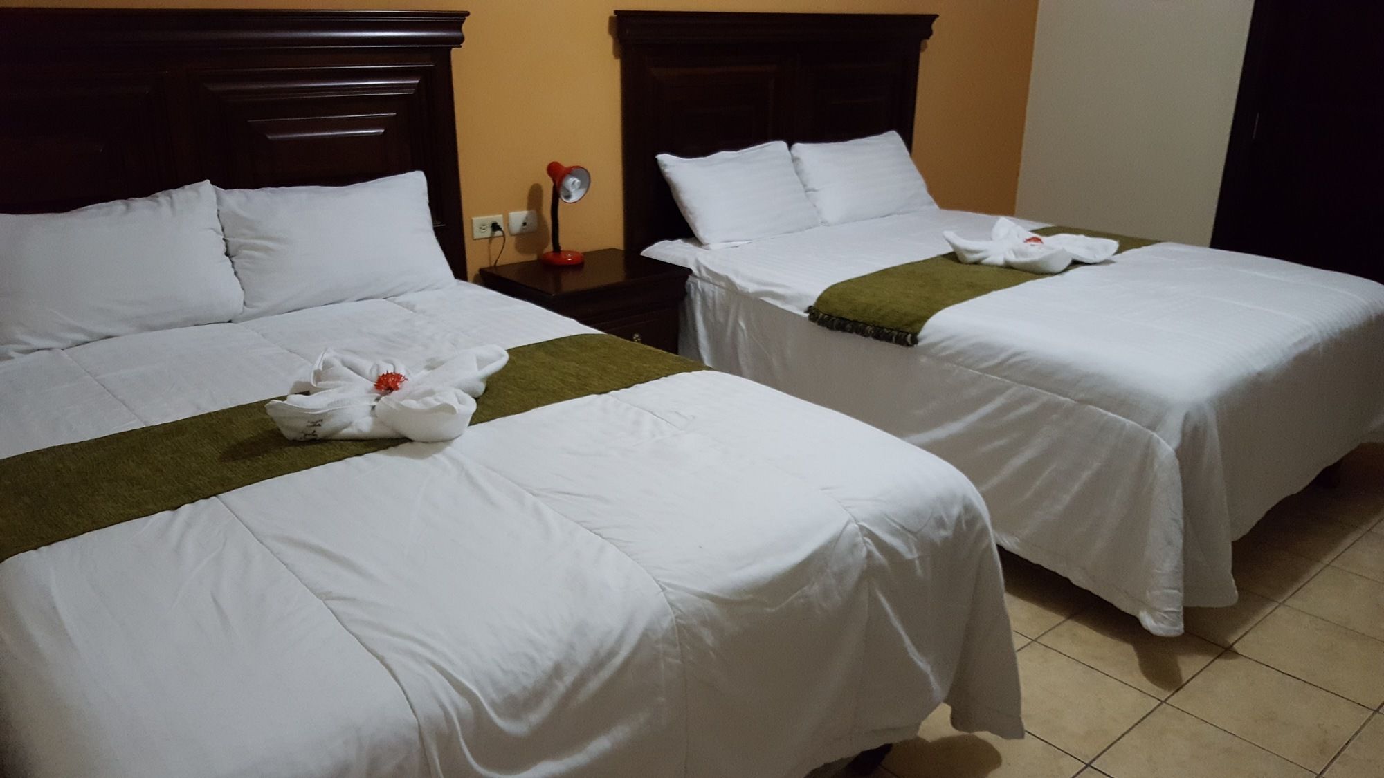 Apart Hotel Pico Bonito La Ceiba Eksteriør bilde